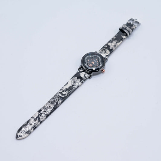 Women Classic Watch - kids clothing by New Outfit Pakistan - image 3