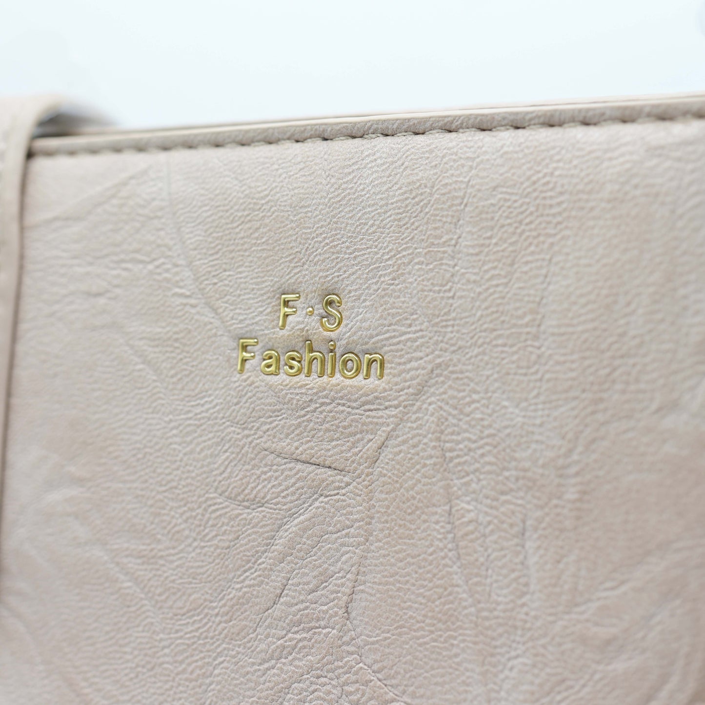 Women’s Handbag – Elegant Light Beige